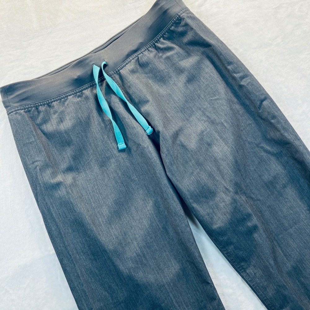 FIGS Technical Collection Charcoal Gray Scrub Pants Teal String Medium PO 1670